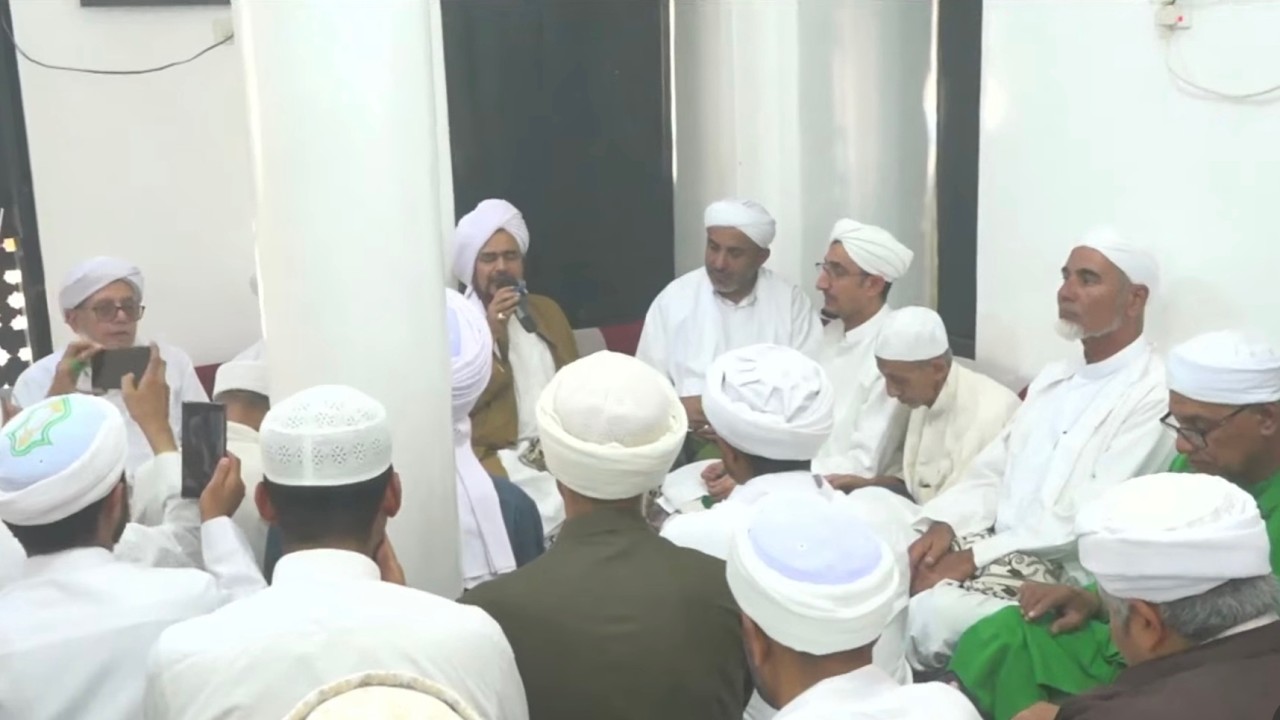 مباشر: مجلس استقبال منصب آل الشيخ أبي بكر بن سالم، في دار مقام آل بن حامد. تريم