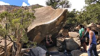 Video thumbnail of Great White V6. Joe's Valley