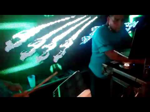 FUERZA FELINA CON DJ LOPEZ Y DJ BOMBA LOS ESPECIALISTAS 1