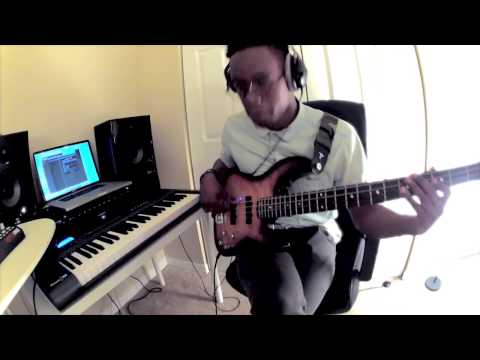Pharrell Williams - Happy feat YOUNG Chuck (bass cover)