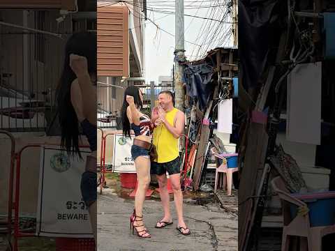 I didn't expect to meet like this - Thai Street Food