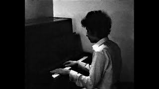 Bob Dylan Playing Piano Somewhere in England (Don&#39;t Look Back Outtakes - 1965)