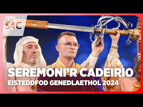 Carwyn Eckley yn ennill y Gadair | Seremoni’r Cadeirio | Eisteddfod Genedlaethol 2024 | S4C