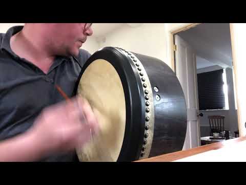 Bodhran Playing To 'Schlides' - The Paddy Callaghan Trio