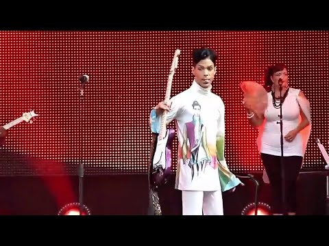 PRINCE LIVE - BERLIN 2010 - FULL CONCERT*HIGH QUALITY* 20TEN TOUR - PLEASE LIKE & SUBSCRIBE FOR MORE