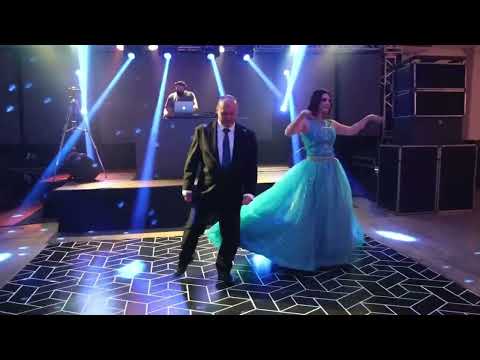 15 anos da Thaís ( Valsa maluca pai e filha) a melhor coreografia que você vai ver hoje