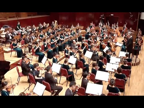 Tchaikovsky "Waltz of the flowers"   Evergreen Symphony Orchestra/ G. Schmalfuss