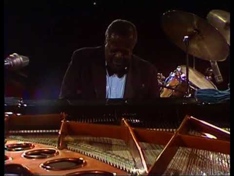 Oscar Peterson Trio - Salute To Bach