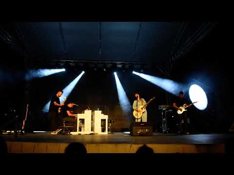 Katarína Knechtová - V zaseknutom výťahu