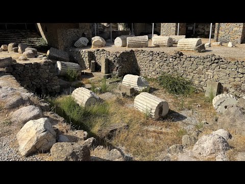 Exploring the Mausoleum at Halicarnassus