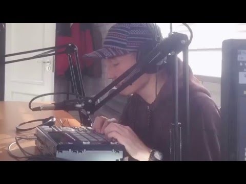 Bodikhuu (live mpc performance on Vibe 105.5)