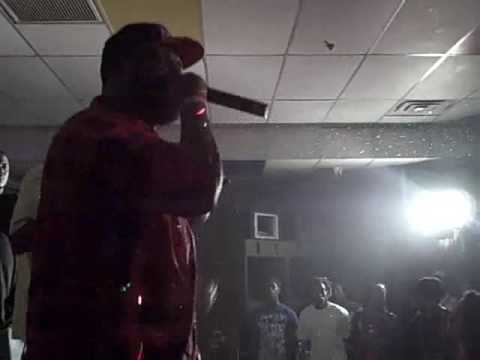UNDA SURVEILLANCE PERFORMING " ABOUT DAT LIFE "