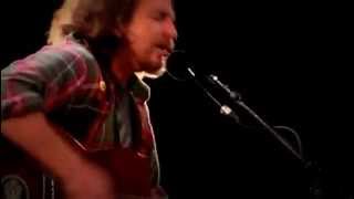 Eddie Vedder - Far Behind (Water On The Road)