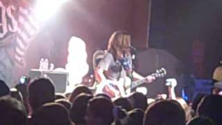 We the Kings - New Song & There Is A Light