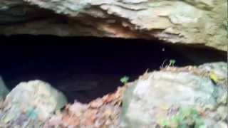 preview picture of video 'Secret Under Ground Cave in Macon Georgia Cemetery (not Rose Hill)'