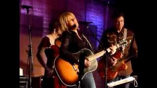 Lucinda Williams - Make The World Go Away