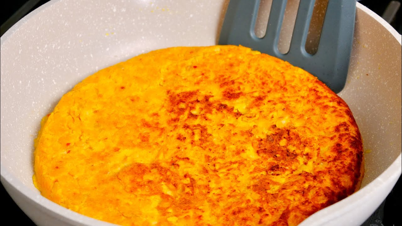 1 can chickpeas and 1 sweet potato! I make this incredible chickpea recipe almost every week!