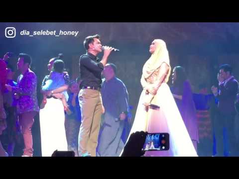 [Fancam] Final DSH Muzikal (12/01/2017) - Memori Berkasih by Siti Nordiana & Alif Satar