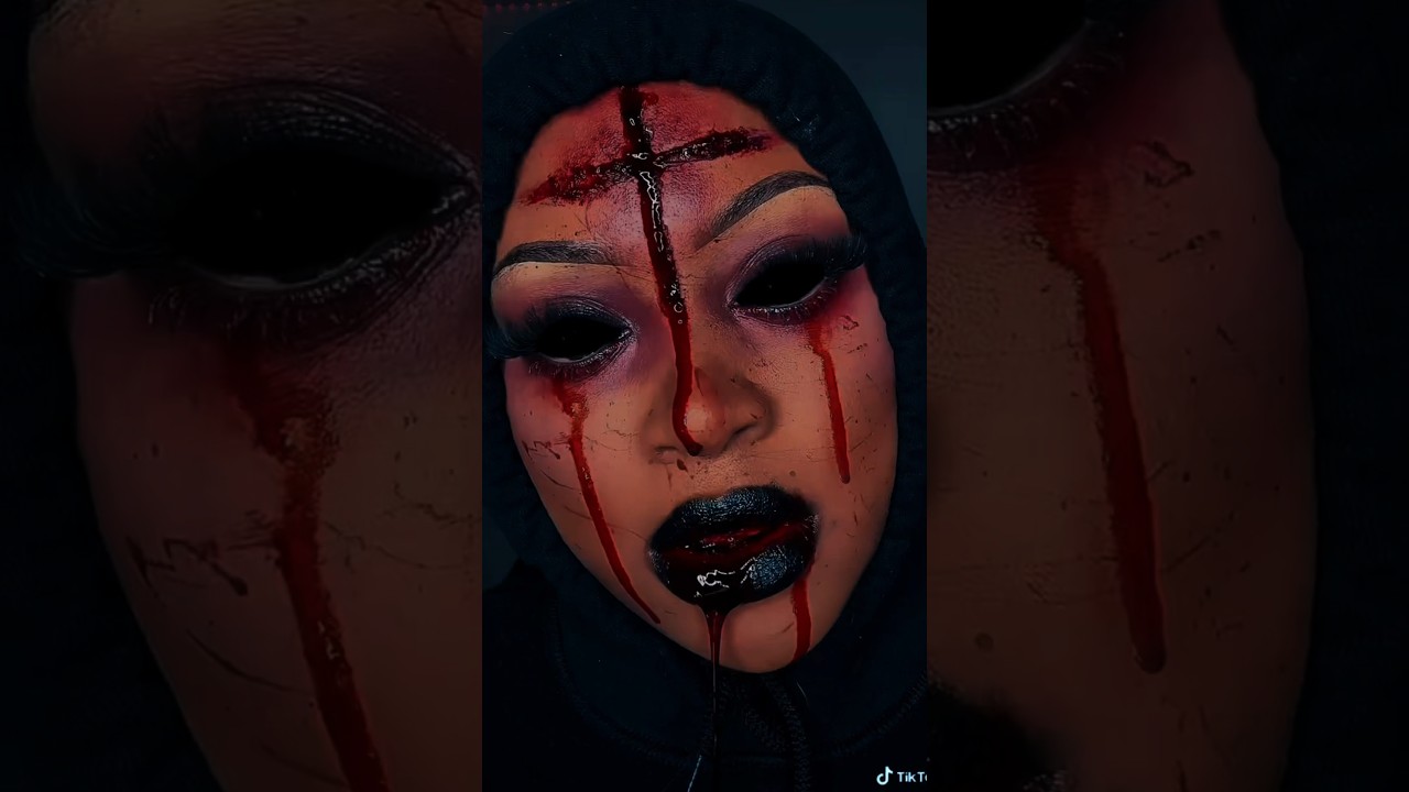 DEVIL IN DISGUISE ⚠️ SFX MAKEUP ⚠️ FAKE BLOOD #horrorshorts #viral #trending #scary #halloween