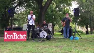 Video Don Tichot: Třetí světová láska (live Mezi ploty 2019)