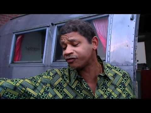 De Dino Show 2012 - All You Need is Lydia