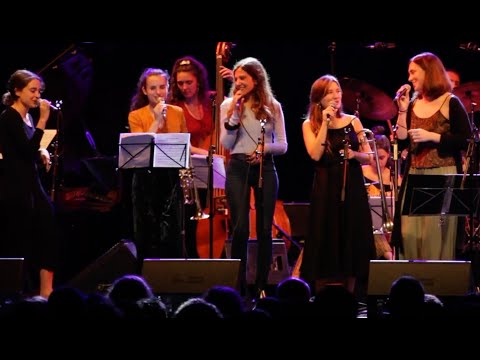 2021Chega de Saudade  ANDREA MOTIS, ÈLIA BASTIDA, RITA PAYÉS,  EVA FERNANDEZ, ALBA ARMENGOU