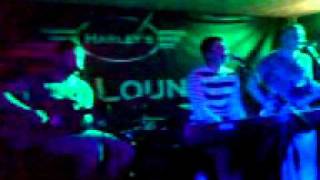 The Dykeenies- Stitches