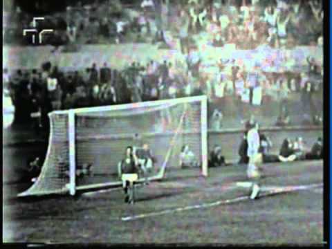 1971 (July 14) Brazil 1-Czechoslovakia 0 (Friendly).mpg