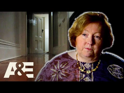"You're Not Killing Me in My Own Home!"—Woman Fights Off Attacker | I Survived | A&E