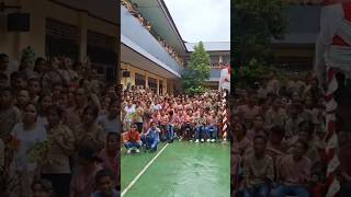 Download lagu Jadi tontonan teman sekolah Ino penari dance viral masuk TV #funny #duet #hiburan #dance #shorts mp3