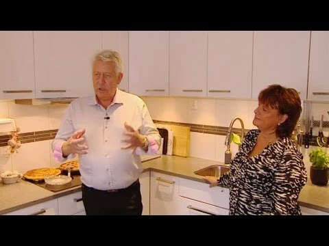 Låter Rolf frun hjälpa till i köket? - Hela Sverige Bakar (TV4)