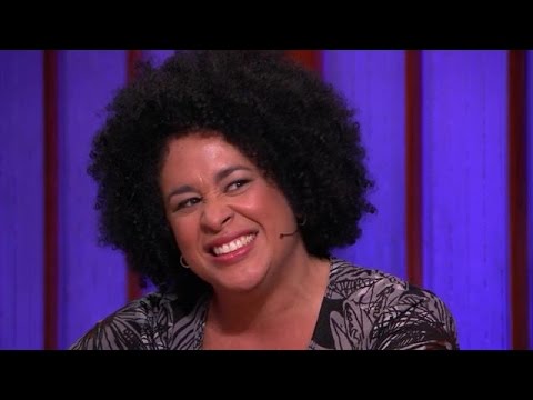 "Het is heel moeilijk om bewust vals te zingen" - RTL LATE NIGHT