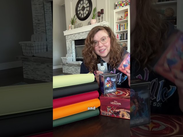 Vídeo relacionado con Álbum de Cartas Coleccionables - Carpeta de Tarjetas de 9 Bolsillos Con Cremallera - Album Cromos de Carga Lateral para 360 Cartas - Cuero PU 3D - Para MTG, Disney Lorcana, Magic The Gathering - Azul