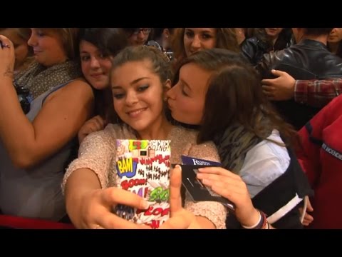 Caroline Costa et la troupe de Robin des Bois Séance de dédicaces à Strasbourg