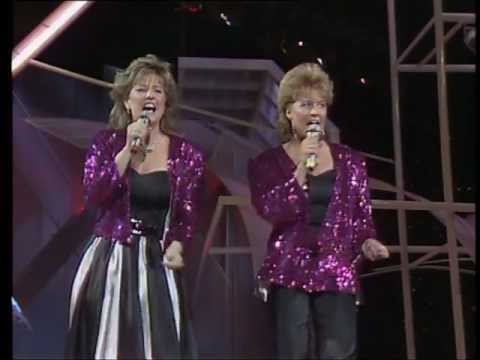 1985 Eurovision Norway - Bobbysocks - La det swinge HQ