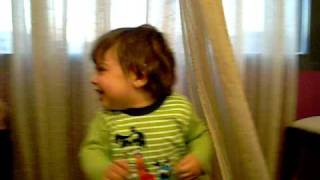 Jugando al escondite con las cortinas