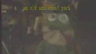 Frog singalong "The Merry-Go-Round Broke Down"