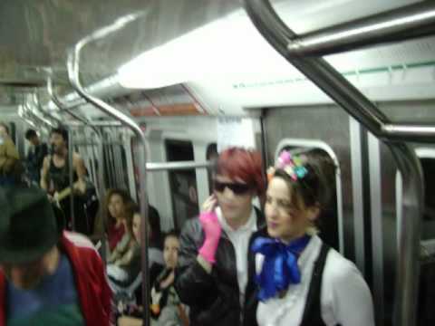 Escándalo en el subte, Gaby bex y LaW poP!