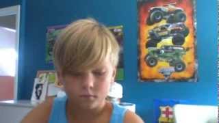 Moves like jagger _-_ Kid singing