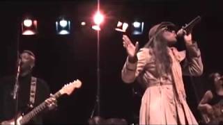 Dionne Farris -Baggage-