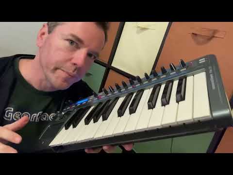 Novation XIOsynth 25. Mass destruction in a shoebox unit