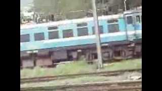 preview picture of video 'Kerala Express Leaving from Vijayawada Station'