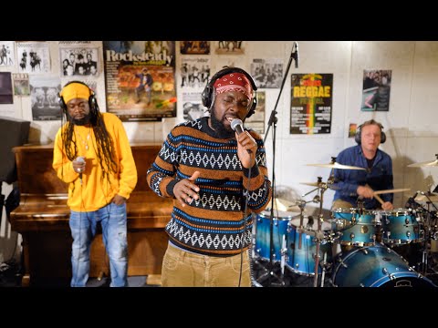 Fix Things - Redwan Fayahwan & Raja Flame backed by the Reggaenerators