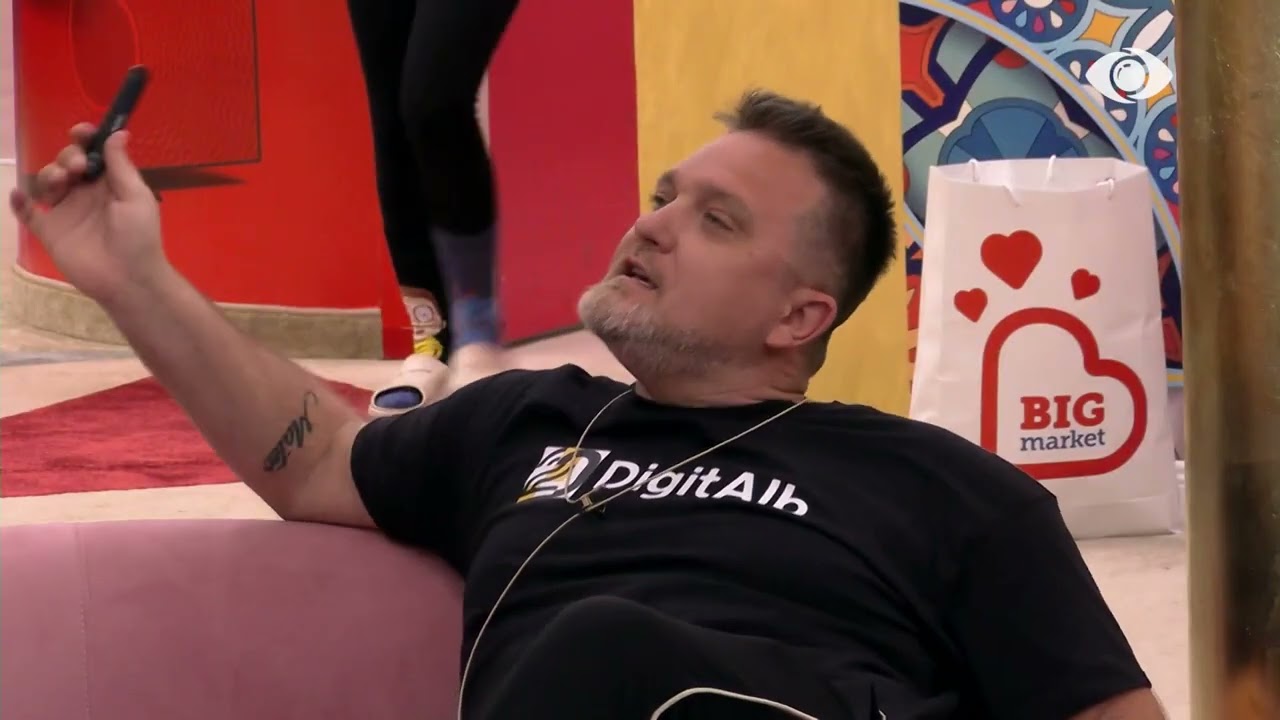 “Në çdo lojë mashtron”/ Jetmiri-Julit, ndërhyn Rike: Ti je mashtrues