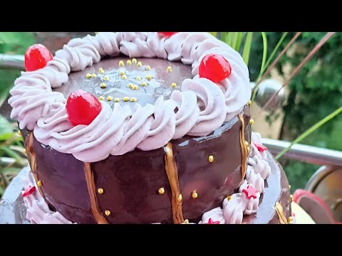 beautiful black forest cake decorating