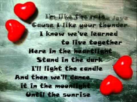 Kenny Loggins - Heartlight (Lyrics)