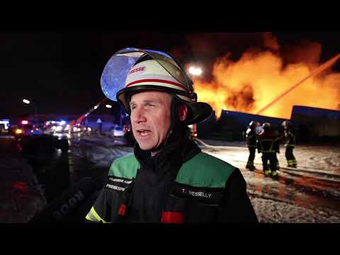Feuer 6. Alarm Stenzelring in Hamburg Wilhelmsburg