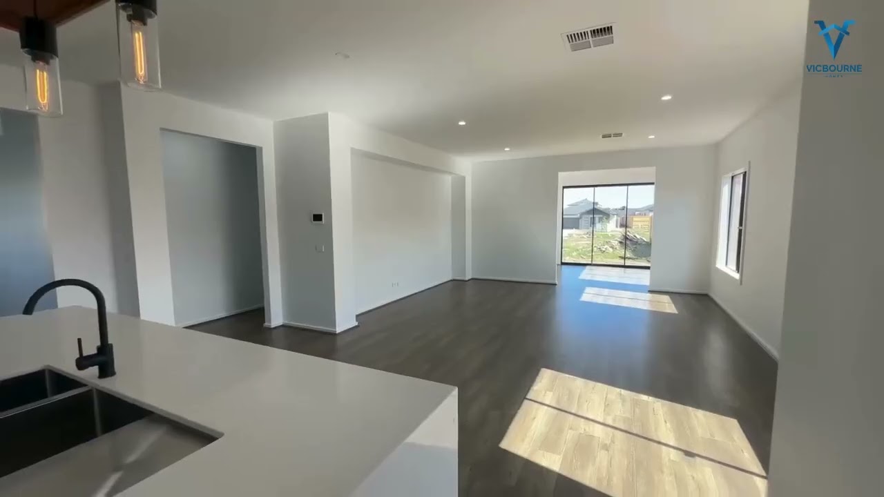 Property Showcase 10