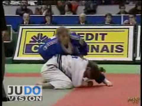 JUDO 1998 Tournois de Paris: Frederique Jossinet (FRA) - Virginie L'Hermitte (FRA)