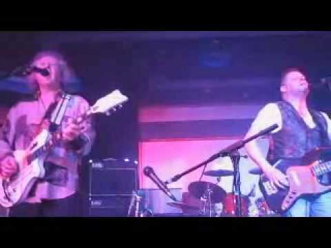 1000 Mexicans - Under Construction live in Valencia